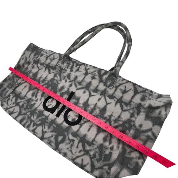 ALO gray canvas tote bag - Gym Overnight Bag - XLarge - Tiedye Grey Tote… - Picture 7 of 13